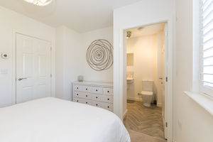 Bed- click for photo gallery